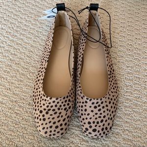 Universal Thread Leopard Flats